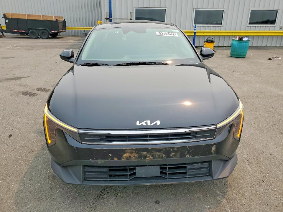 2025 Kia K4 VIN 3KPFT4DE5SE062762 COPART salvage auction — SIDE, Ct - Clean Title, sold $9,100 on 2026-07-27 (photo 5)