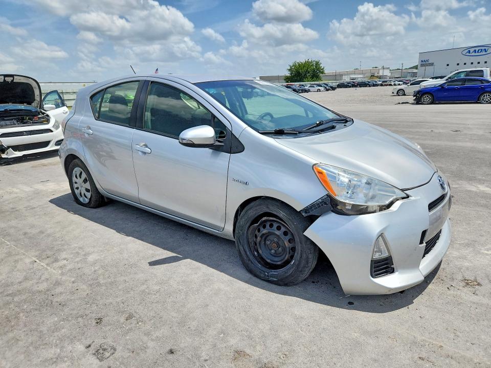 2013 Toyota Prius VIN JTDKDTB37D1052473 COPART salvage auction — HAIL, KS - CERT OF TITLE-SALVAGE, sold $2,200 on 2026-07-31 (photo 4)