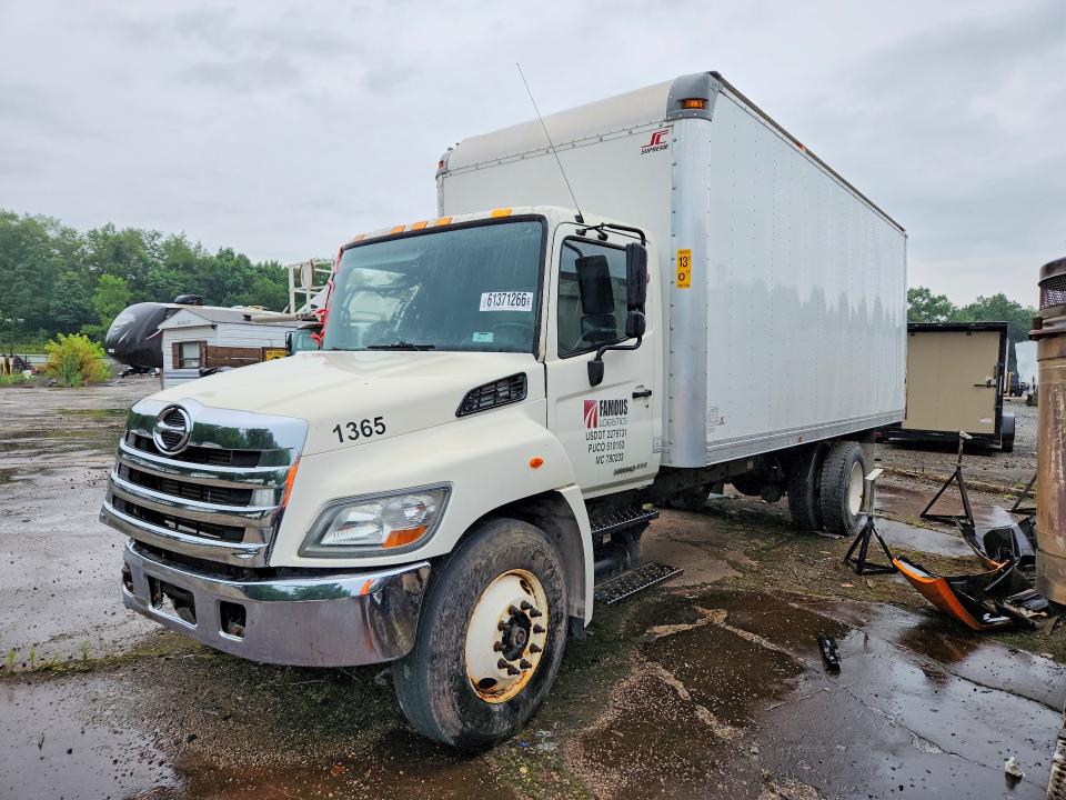 2013 Hino 258/268 VIN 5PVNJ8JR1D4S50733 COPART salvage auction — ROLLOVER, PA - CERTIFICATE OF SALVAGE, sold $80 on 2026-07-29 (photo 1)