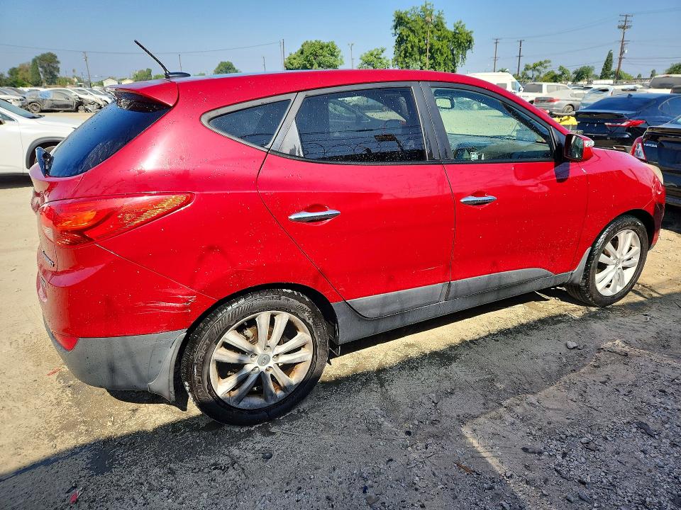 2012 Hyundai Tucson VIN KM8JU3AC9CU358158 COPART salvage auction — MINOR DENT/SCRATCHES, Ca - Dis/Dlr/Exp Only Clean Title, sold $1,100 on 2026-07-27 (photo 3)