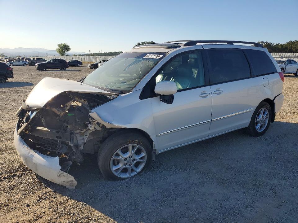 2006 Toyota Sienna VIN 5TDBA22C76S073199 COPART salvage auction — FRONT END, CA - SALVAGE CERTIFICATE, sold $450 on 2026-07-24 (photo 1)