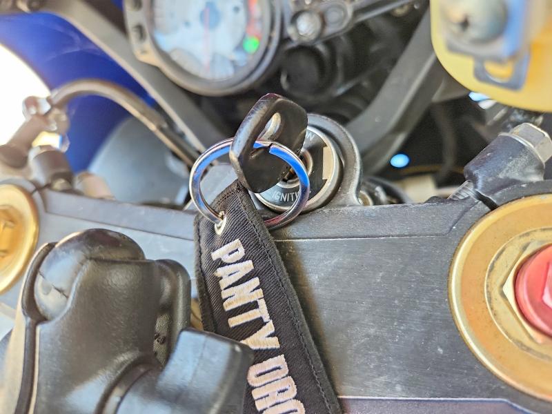 2003 Suzuki Gsx-r1000 VIN JS1GT75AX32109732 COPART salvage auction — UNKNOWN, GA - CERT OF TITLE-SALVAGE (P), sold $2,600 on 2026-07-23 (photo 8)
