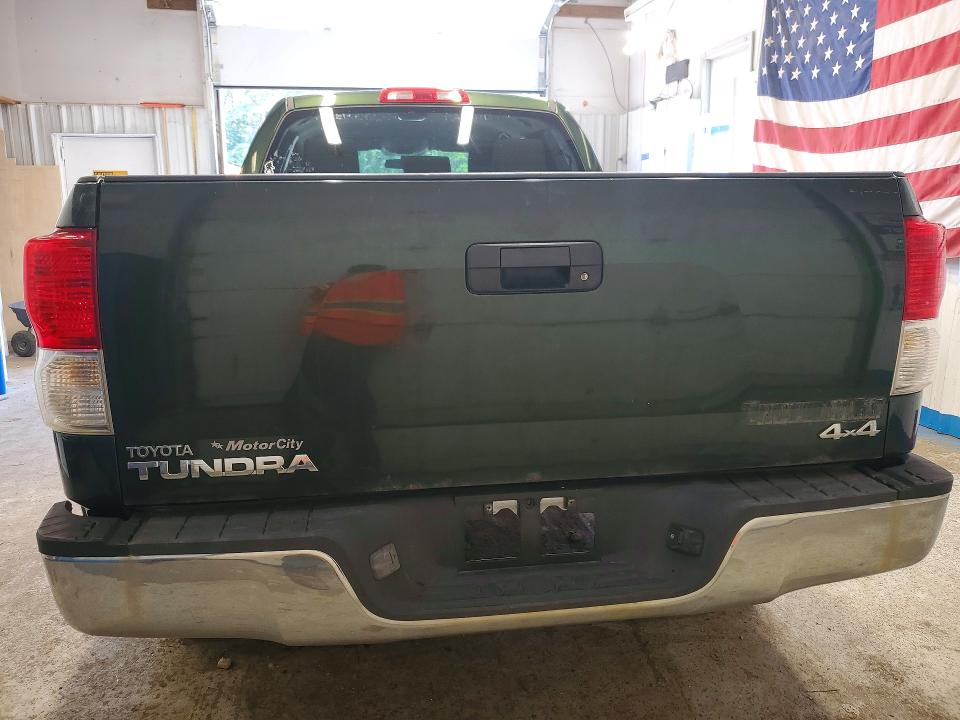 2010 Toyota Tundra VIN 5TFUM5F19AX014460 COPART salvage auction — MINOR DENT/SCRATCHES, Me - Certificate Of Title, sold $3,400 on 2026-08-01 (photo 6)