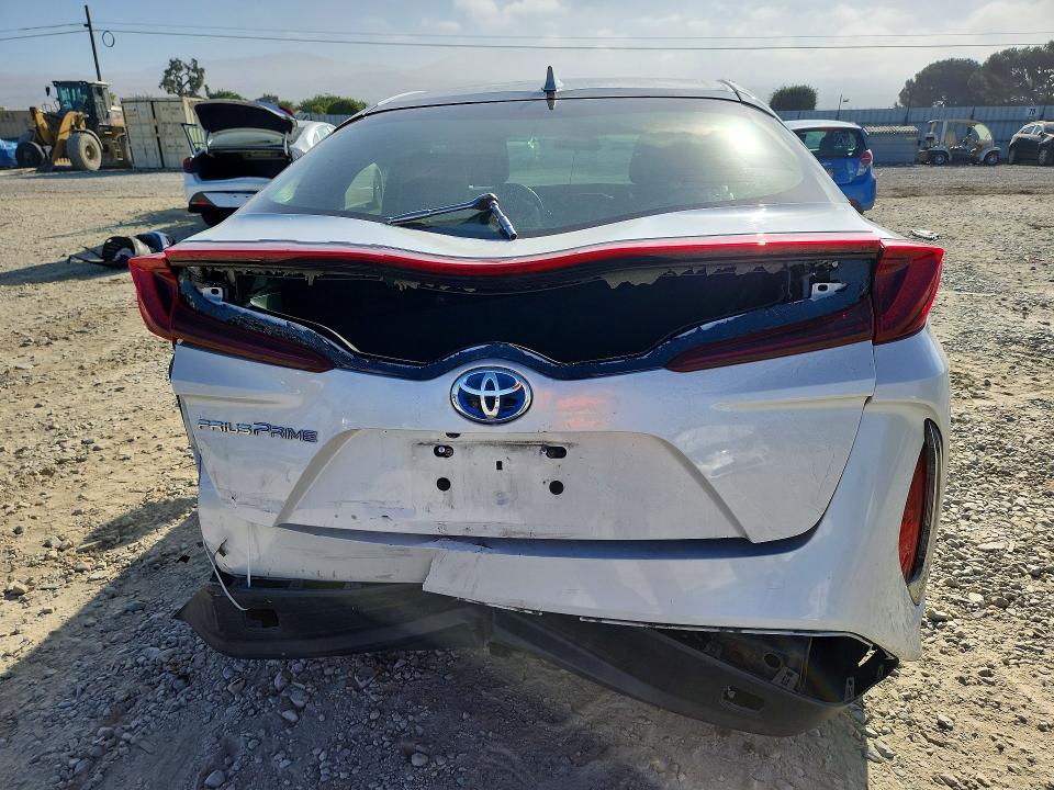 2017 Toyota Prius VIN JTDKARFP9H3028923 COPART salvage auction — REAR END, CA - SALVAGE CERTIFICATE, sold $1,100 on 2026-07-23 (photo 6)