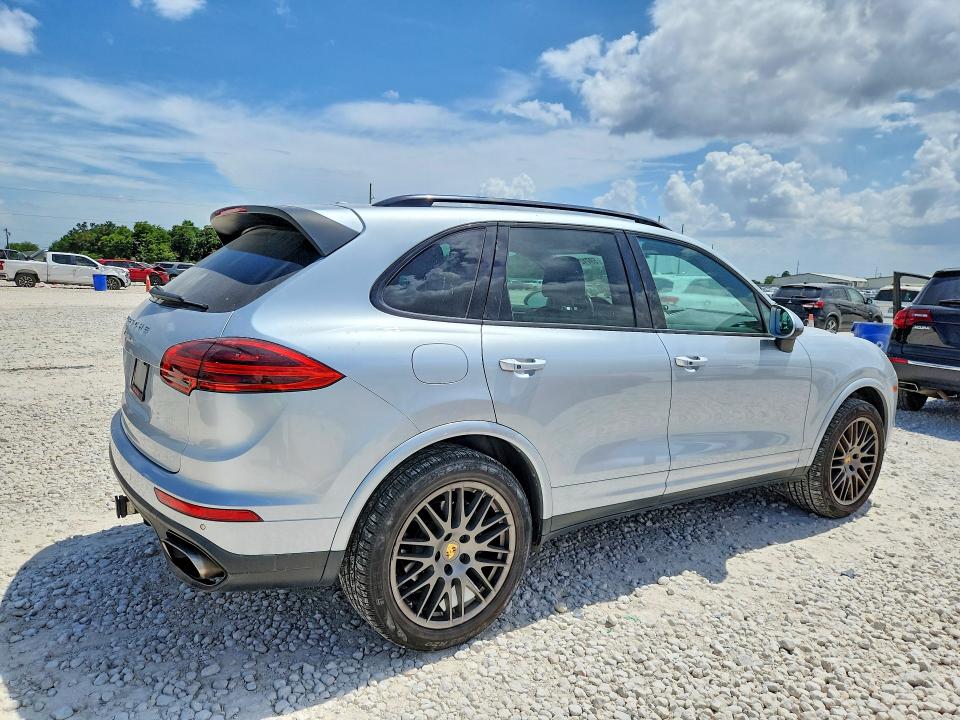 2018 Porsche Cayenne VIN WP1AA2A25JKA01520 COPART salvage auction — UNDERCARRIAGE, TX - SALVAGE VEHICLE TITLE (P), sold $9,300 on 2026-07-16 (photo 3)