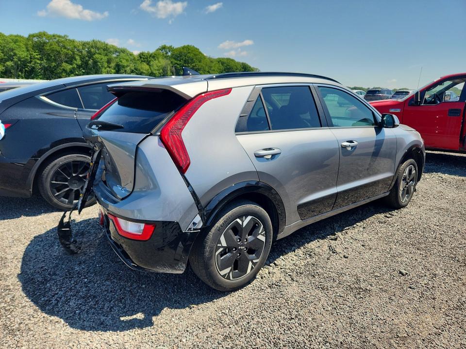 2024 Kia Niro VIN KNDCR3L15R5121907 COPART salvage auction — REAR END, Ny - Certificate Of Title, sold $5,900 on 2026-07-29 (photo 3)