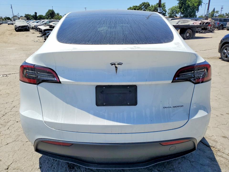 2024 Tesla Model y VIN 7SAYGAEE5RF042917 COPART salvage auction — FRONT END, Ca - Salvage Certificate, sold $13,800 on 2026-07-30 (photo 6)