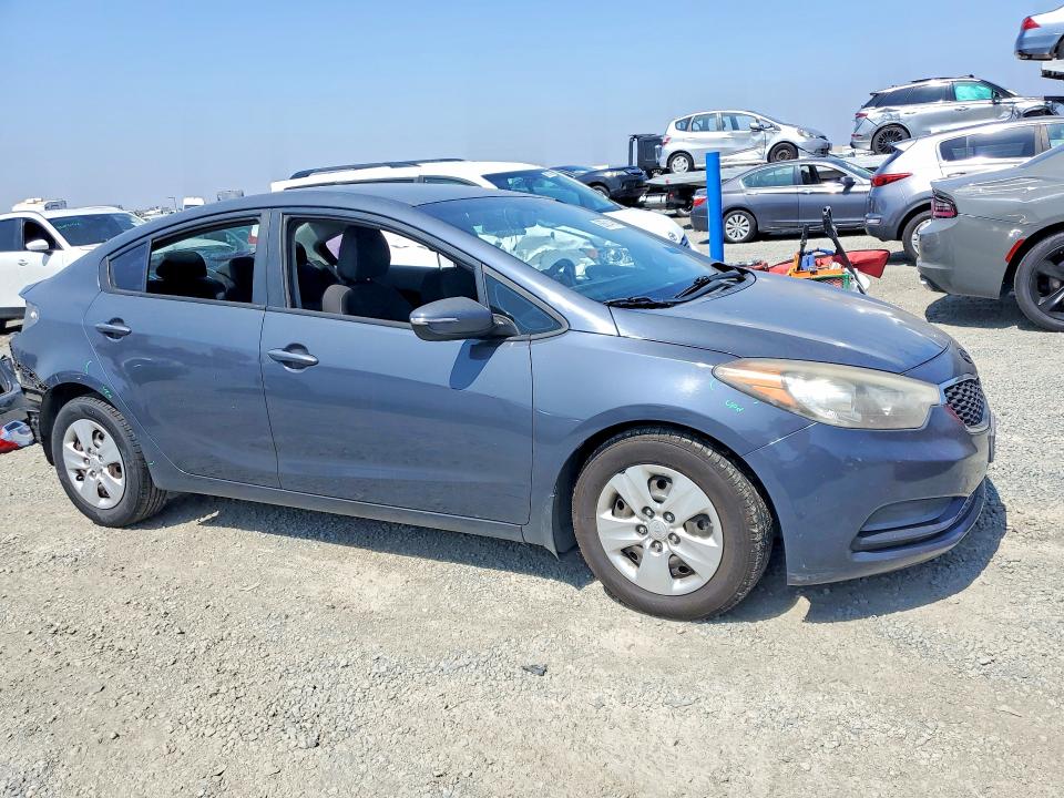 2015 Kia Forte VIN KNAFX4A63F5394568 COPART salvage auction — REAR END, Ca - Salvage Certificate, sold $1,200 on 2026-07-21 (photo 4)