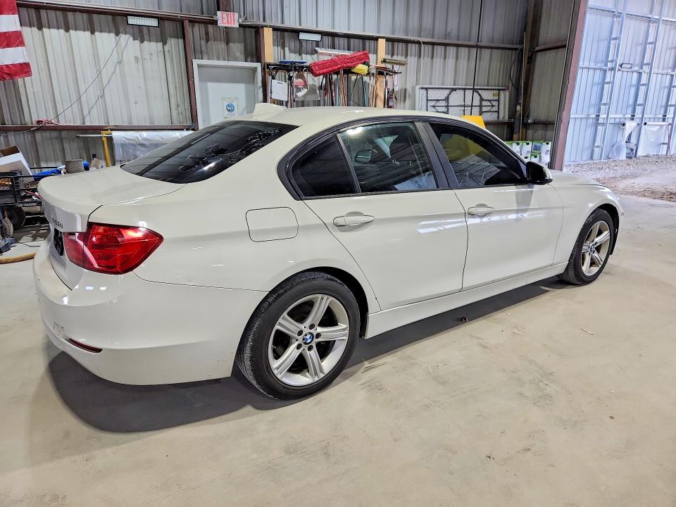 2015 BMW 3 series VIN WBA3A5C53FF609391 COPART salvage auction — MECHANICAL, VA - CERTIFICATE OF TITLE, sold $225 on 2026-07-20 (photo 3)
