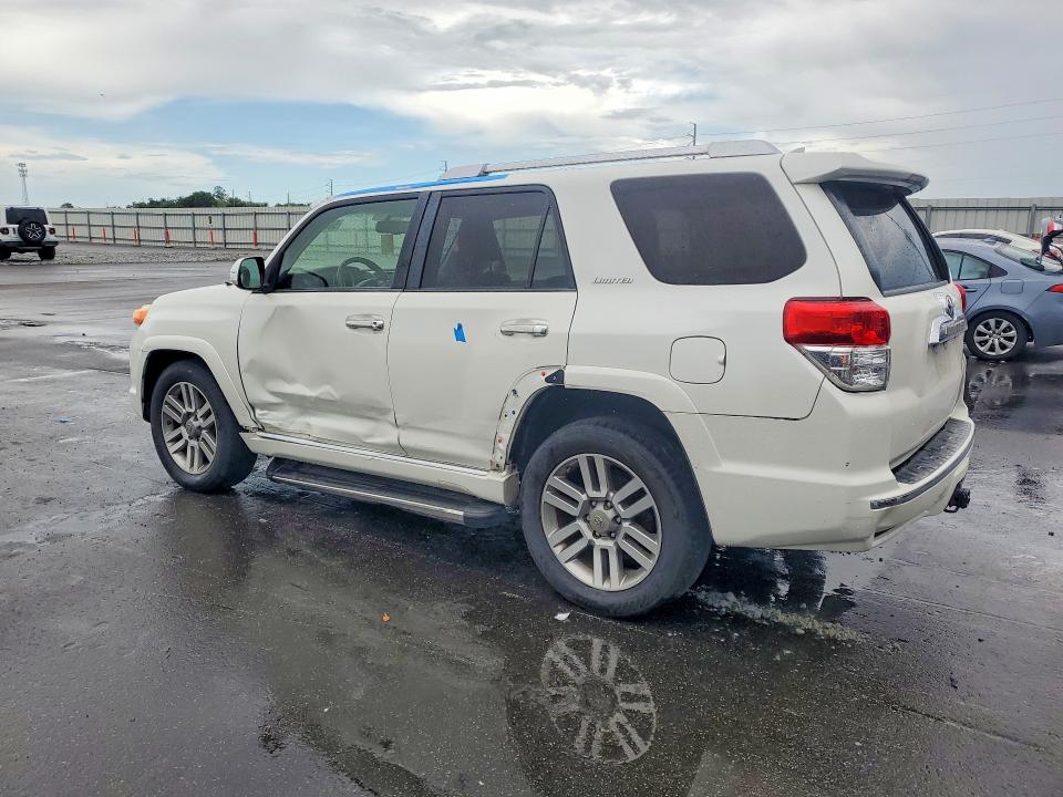 2013 Toyota 4runner VIN JTEZU5JR6D5062111 COPART salvage auction — SIDE, Fl - Cert Of Title Slvg Rebuildable, sold $9,100 on 2026-07-20 (photo 2)