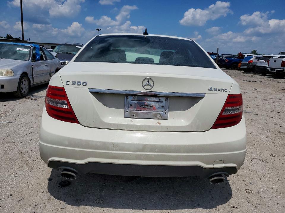 2012 Mercedes-benz C-klasse VIN WDDGF8BB9CR234783 COPART salvage auction — FRONT END, Salvage Title, sold $825 on 2026-08-11 (photo 6)