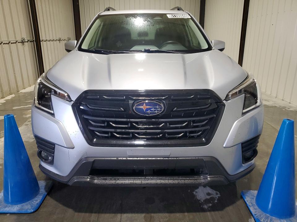 2023 Subaru Forester VIN JF2SKAEC7PH472804 COPART salvage auction — NORMAL WEAR, KY - CERTIFICATE OF TITLE, sold $6,300 on 2026-07-28 (photo 5)