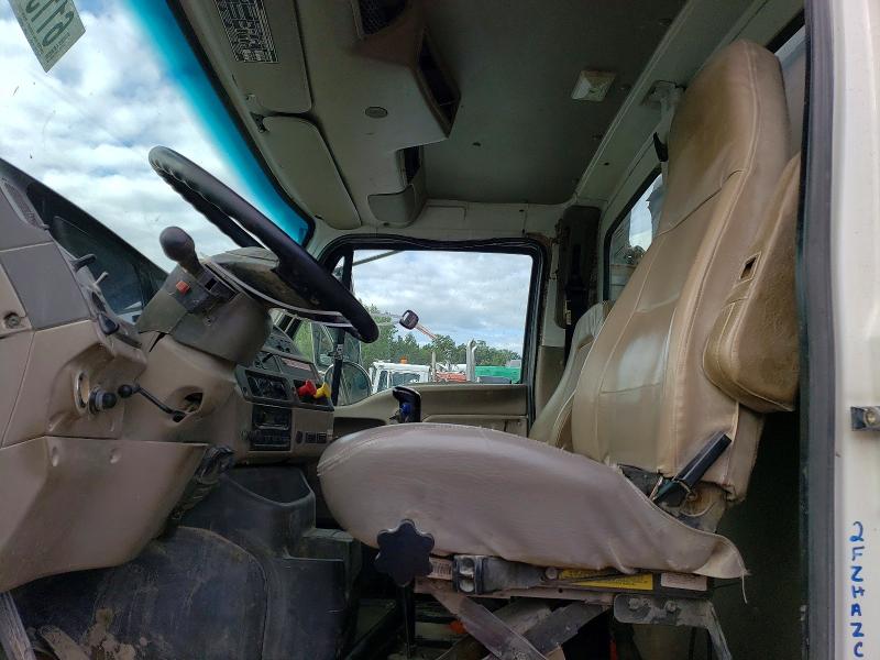 2006 Sterling truck VIN 2FZHAZCV46AV18852 COPART salvage auction — ROLLOVER, MN - CERT OF TITLE-SALVAGE, sold $6,200 on 2026-10-22 (photo 7)