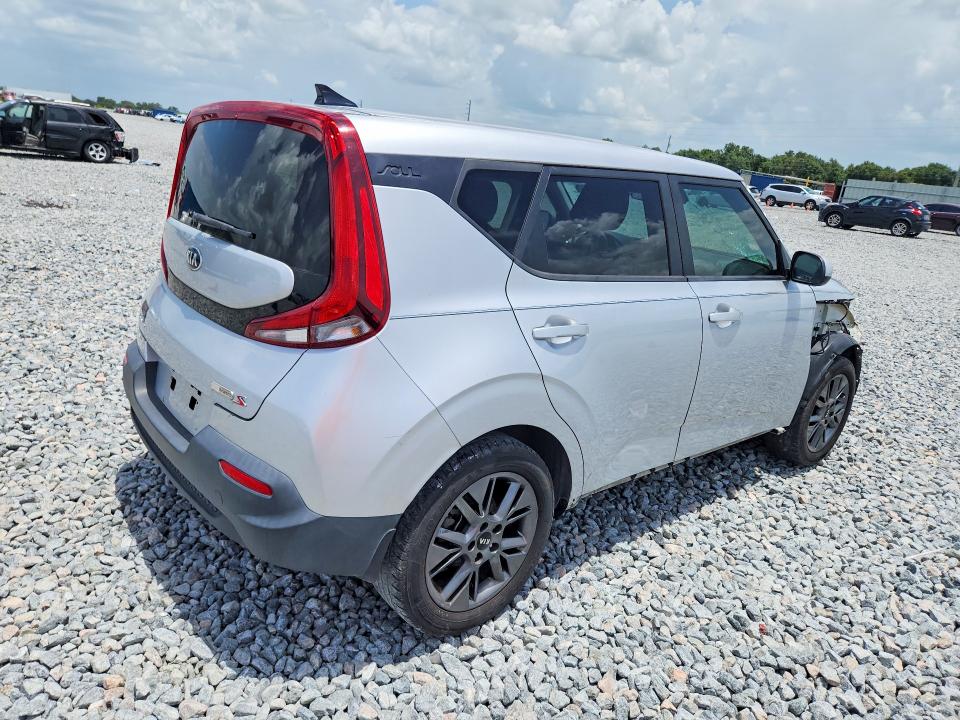2021 Kia Soul VIN KNDJ23AU0M7794822 COPART salvage auction — FRONT END, Fl - Cert Of Title Slvg Rebuildable, sold $1,700 on 2026-07-28 (photo 3)