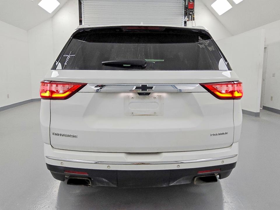 2019 Chevrolet Traverse VIN 1GNERKKW8KJ182074 COPART salvage auction — MINOR DENT/SCRATCHES, Tx - Certificate Of Title, sold $11,600 on 2026-07-28 (photo 6)