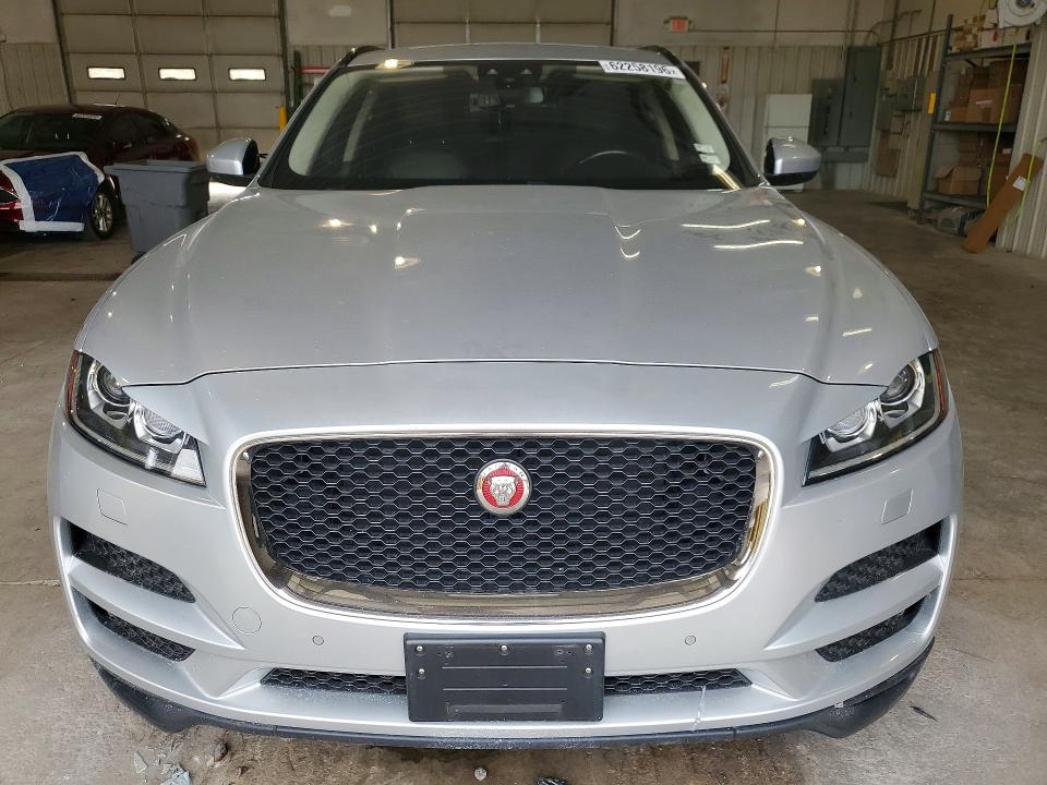 2017 Jaguar F-pace VIN SADCJ2BV4HA085028 COPART salvage auction — MECHANICAL, MO - CERTIFICATE OF TITLE, sold $2,100 on 2026-09-29 (photo 5)
