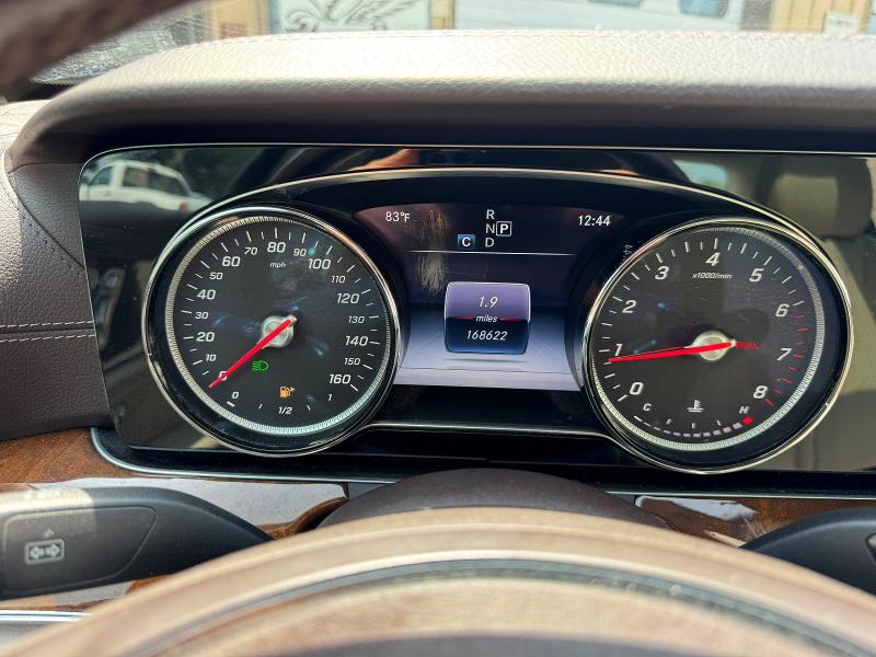 2017 Mercedes-benz E-klasse VIN WDDZF4KB4HA073220 COPART salvage auction — NORMAL WEAR, Nj - Certificate Of Title (P), sold $1,700 on 2026-08-07 (photo 9)