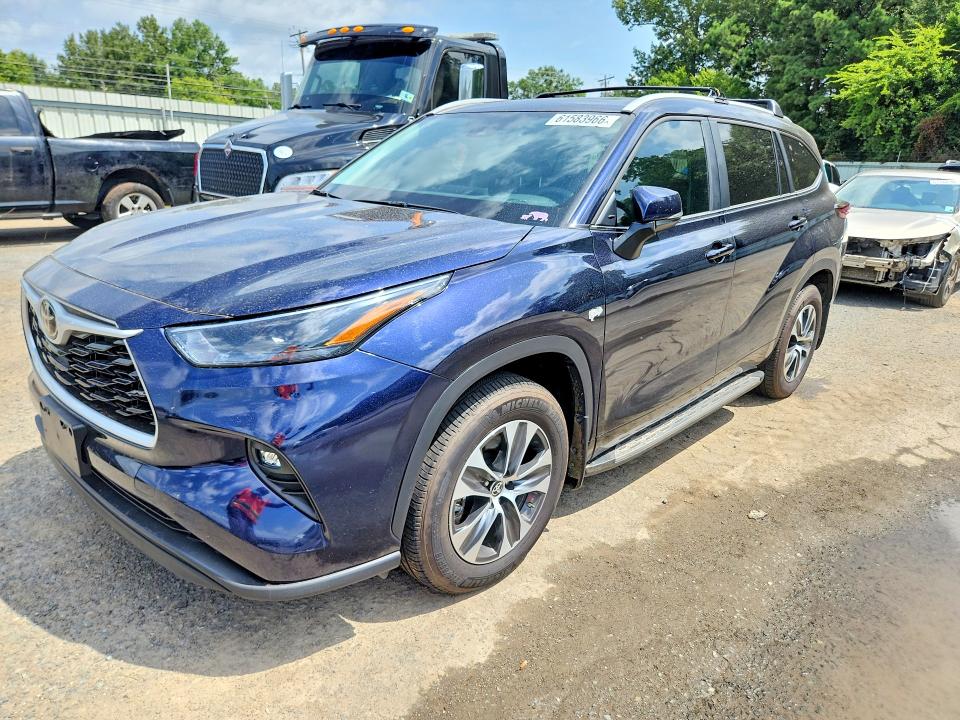 2025 Toyota Highlander VIN 5TDKDRAH1SS554489 — COPART salvage auction photo