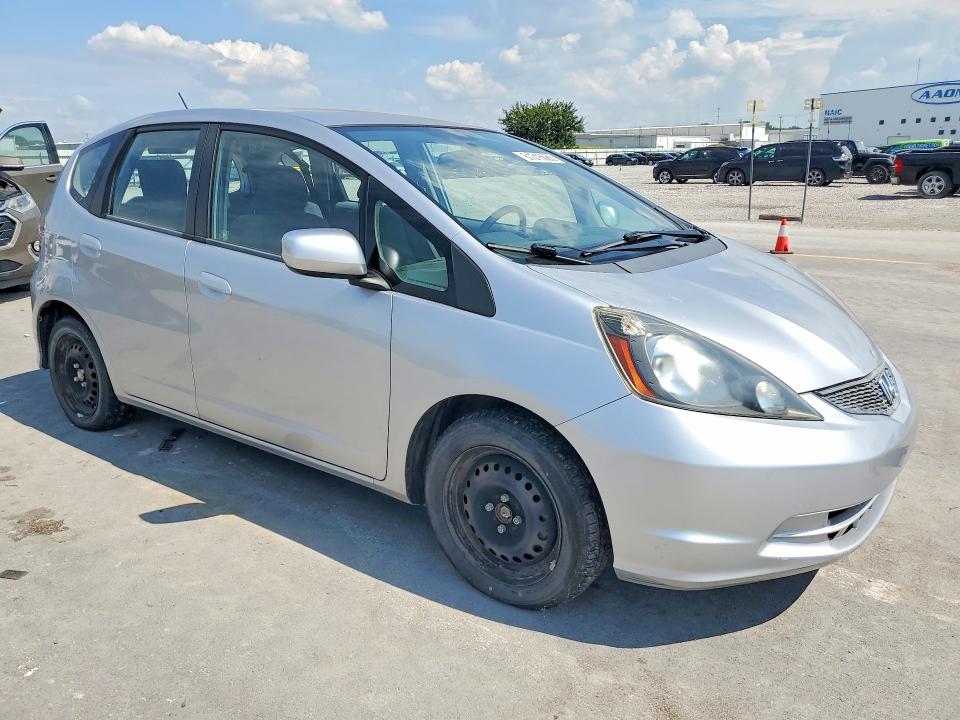 2013 Honda Fit VIN JHMGE8H3XDC044927 COPART salvage auction — MECHANICAL, OK - CERTIFICATE OF TITLE, sold $1,150 on 2026-07-22 (photo 4)