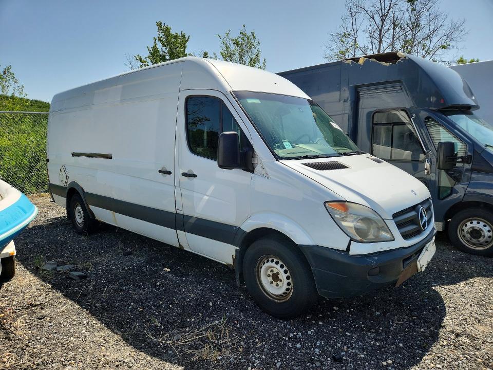 2012 Mercedes-benz Sprinter VIN WD3PE8CB2C5699984 COPART salvage auction — NORMAL WEAR, NJ - CERTIFICATE OF TITLE, sold $350 on 2026-07-16 (photo 4)