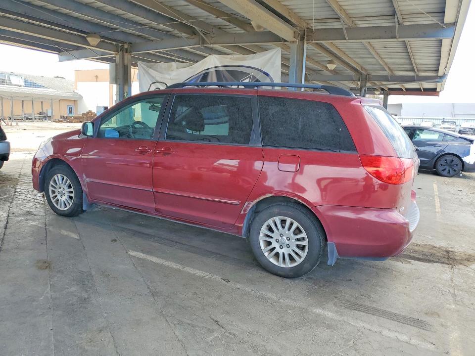 2010 Toyota Sienna VIN 5TDKK4CC3AS314076 COPART salvage auction — MINOR DENT/SCRATCHES, CA - DIS/DLR/EXP APP FOR DUP CLEAN, sold $30 on 2026-07-28 (photo 2)
