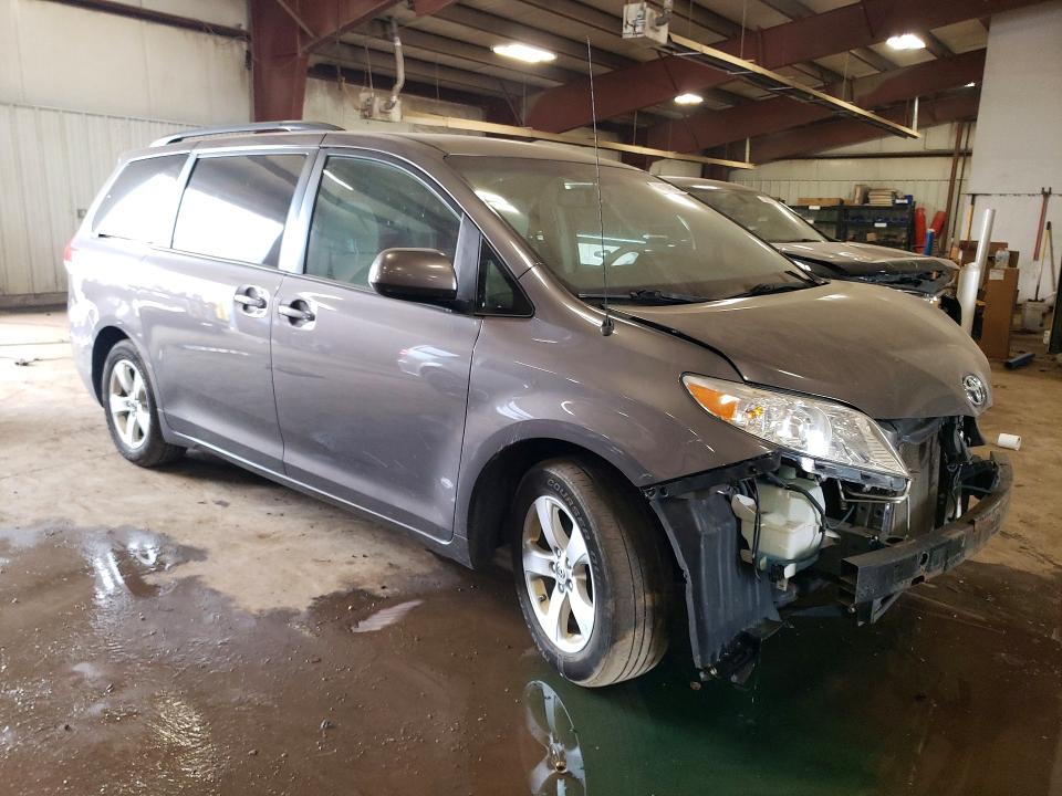 2013 Toyota Sienna VIN 5TDKK3DC5DS366175 COPART salvage auction — FRONT END, Mi - Certificate Of Title, sold $200 on 2026-07-24 (photo 4)