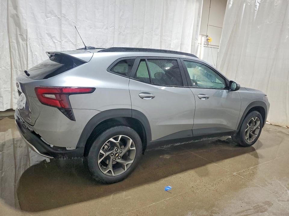 2025 Chevrolet Trax VIN KL77LHEP7SC260369 COPART salvage auction — REAR END, NY - CERTIFICATE OF TITLE, sold $11,200 on 2026-07-27 (photo 3)