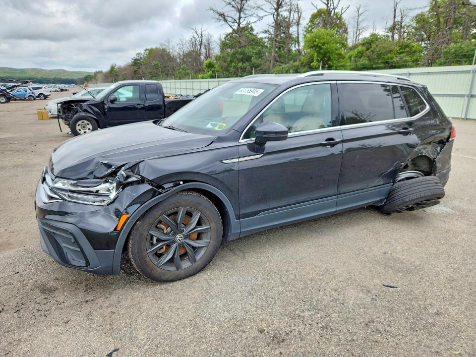 2024 Volkswagen Tiguan VIN 3VVMB7AX2RM087833 — COPART salvage auction photo