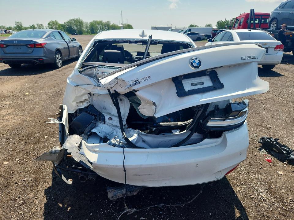 2016 BMW VIN WBA1G9C50GV726575 COPART salvage auction — REAR END, Qc - Gravement Accidente, sold $875 on 2026-08-18 (photo 6)