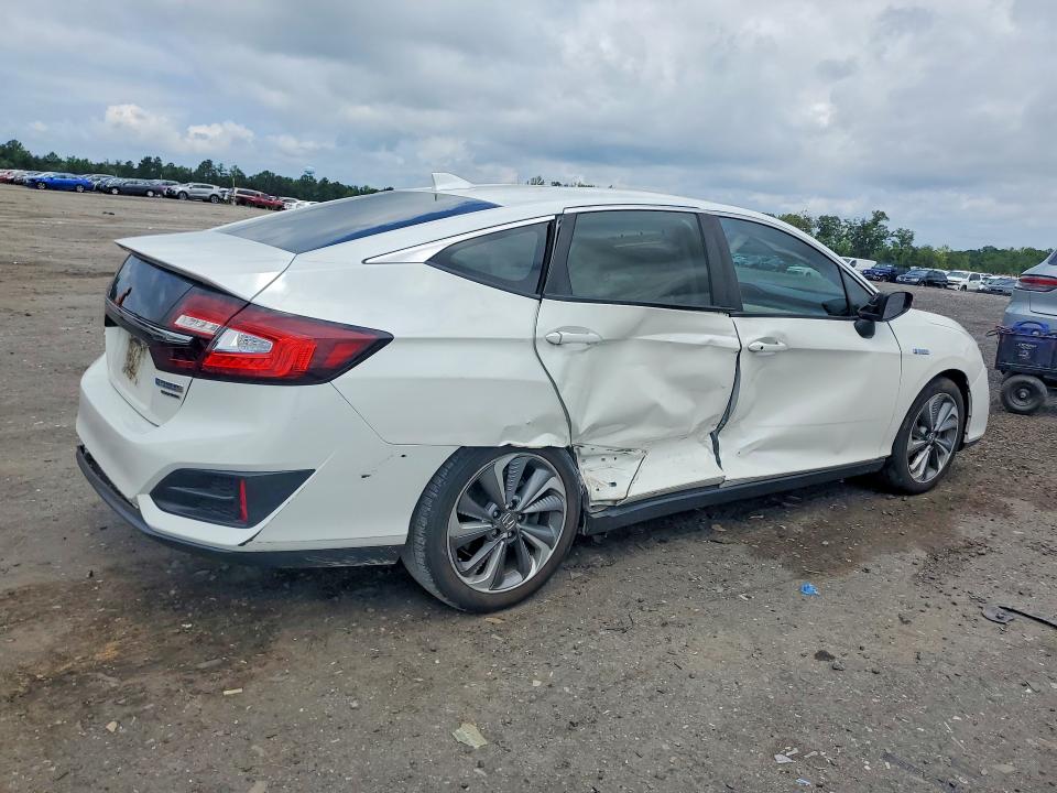 2018 Honda Clarity VIN JHMZC5F30JC013133 COPART salvage auction — SIDE, VA - CERT OF TITLE - SALVAGE, sold $500 on 2026-07-29 (photo 3)