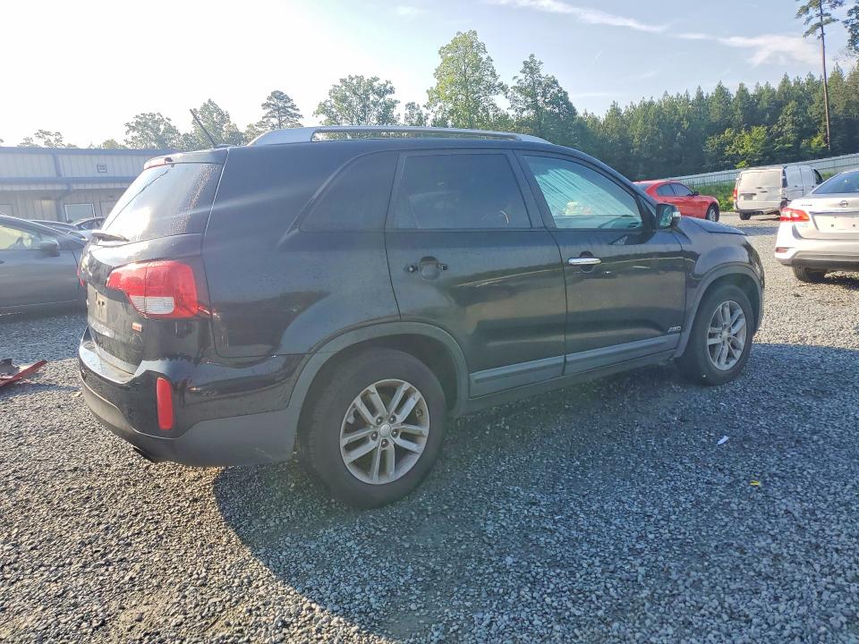 2014 Kia Sorento VIN 5XYKTCA64EG476497 COPART salvage auction — SIDE, Nc - Dealer Only Clean Title, sold $950 on 2026-07-24 (photo 3)