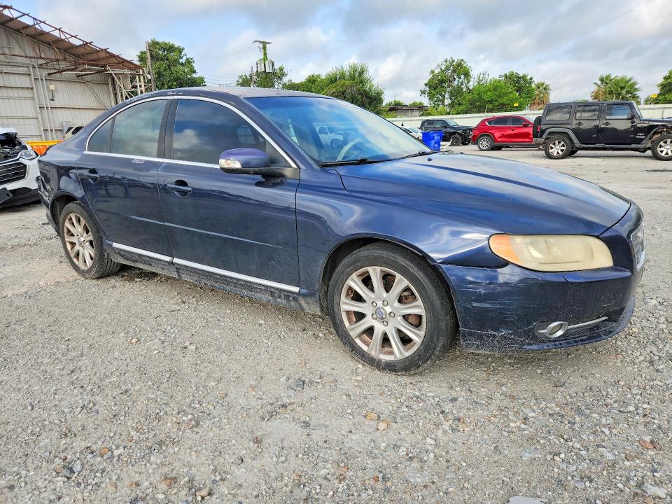 2011 Volvo S80 VIN YV1952AS8B1137361 COPART salvage auction — REAR END, Tx - Salvage Vehicle Title, sold $40 on 2026-07-28 (photo 4)