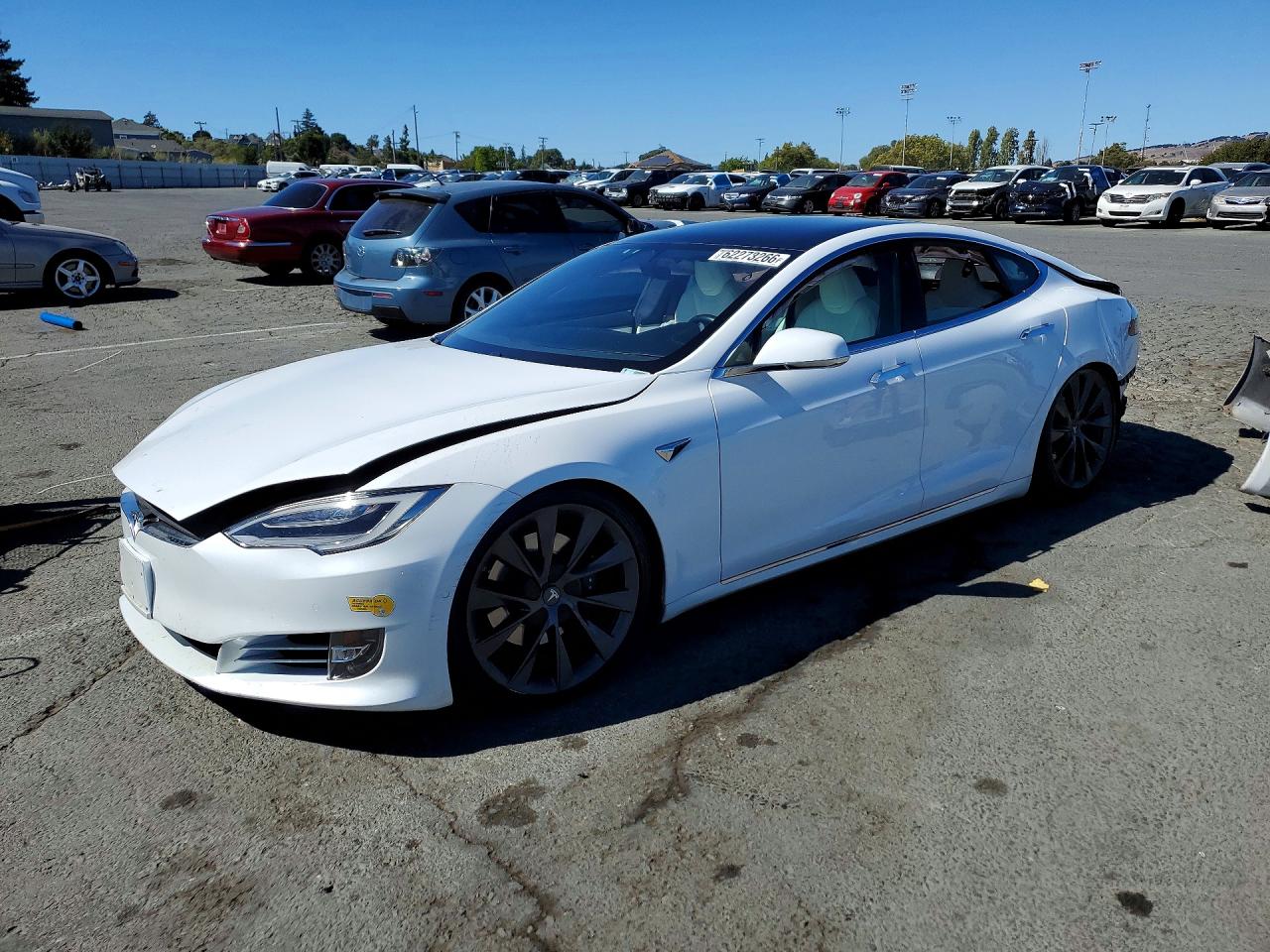 2020 Tesla Model S VIN 5YJSA1E27LF415814 — COPART salvage auction photo