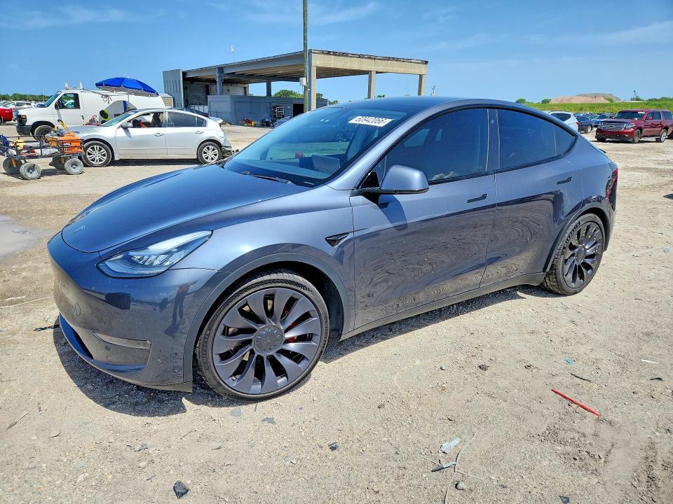 2020 Tesla Model y VIN 5YJYGDEF8LF011434 COPART salvage auction — MINOR DENT/SCRATCHES, FL - CERT OF TITLE SLVG REBUILDABLE, sold $11,100 on 2026-07-23 (photo 1)