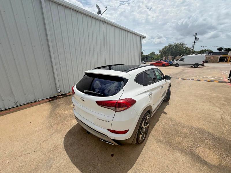2018 Hyundai Tucson VIN KM8J33A29JU745736 COPART salvage auction — MINOR DENT/SCRATCHES, Tx - Certificate Of Title (P), sold $3,200 on 2026-07-27 (photo 4)