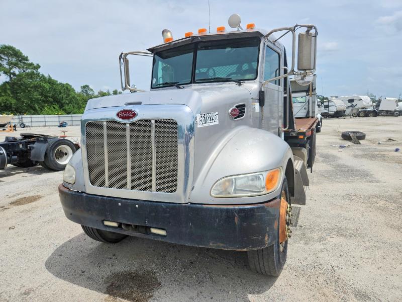 2010 Peterbilt 340 VIN 2NPRLN9X0AM794216 COPART salvage auction — NORMAL WEAR, FL - CERTIFICATE OF TITLE, sold $18,200 on 2026-08-25 (photo 2)
