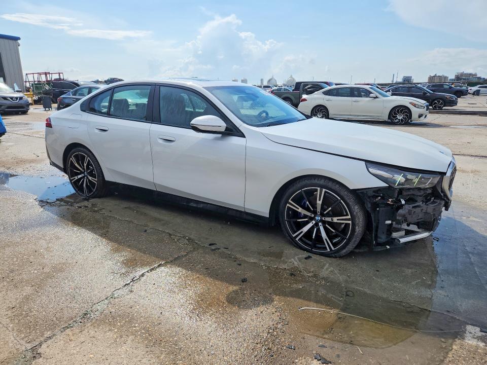 2025 BMW 5er VIN WBA43FJ06SCT40813 COPART salvage auction — FRONT END, La - Cert Of Title-Salvage, sold $35,250 on 2026-08-19 (photo 4)
