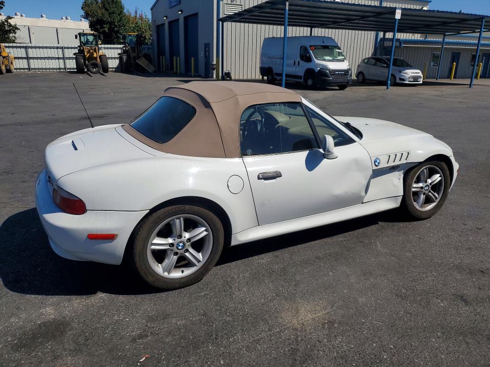 2001 BMW Z3 VIN WBACN33471LM01122 COPART salvage auction — FRONT END, CA - SALVAGE CERTIFICATE, sold $500 on 2026-08-04 (photo 3)