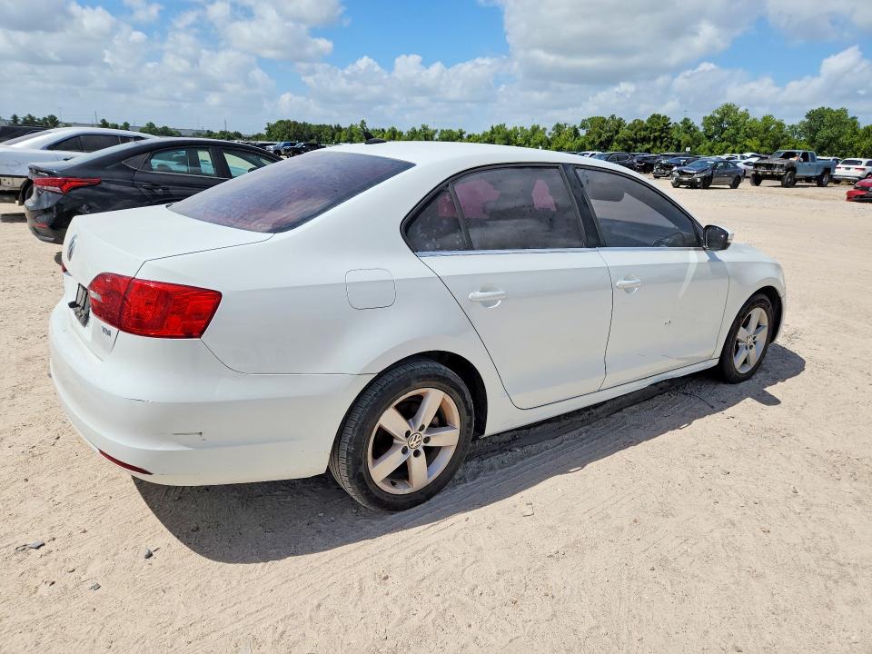 2014 Volkswagen Jetta VIN 3VWLL7AJ5EM416888 COPART salvage auction — FRONT END, Tx - Certificate Of Title, sold $750 on 2026-08-09 (photo 3)