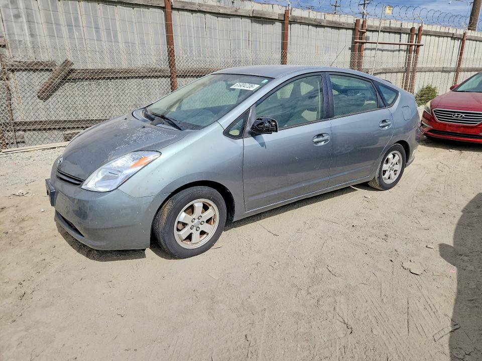2004 Toyota Prius VIN JTDKB22U440109243 COPART salvage auction — NORMAL WEAR, CA - DIS/DLR/EXP ONLY CLEAN TITLE, sold $300 on 2026-07-27 (photo 1)
