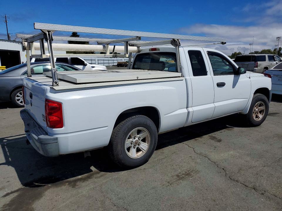 2008 Dodge Dakota VIN 1D3HE32N18S590358 COPART salvage auction — MINOR DENT/SCRATCHES, Ca - Dis/Dlr/Exp Only Clean Title, sold $850 on 2026-07-31 (photo 3)