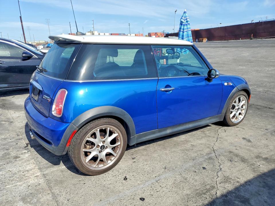 2005 Mini Cooper VIN WMWRE33555TG97253 COPART salvage auction — SIDE, CA - SALVAGE CERTIFICATE, sold $725 on 2026-08-05 (photo 3)