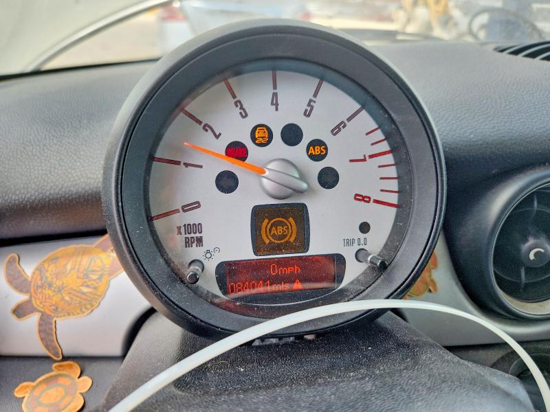 2011 Mini Cooper VIN WMWSU3C58BTX96727 COPART salvage auction — MECHANICAL, FL - CERTIFICATE OF TITLE, sold $250 on 2026-07-28 (photo 9)