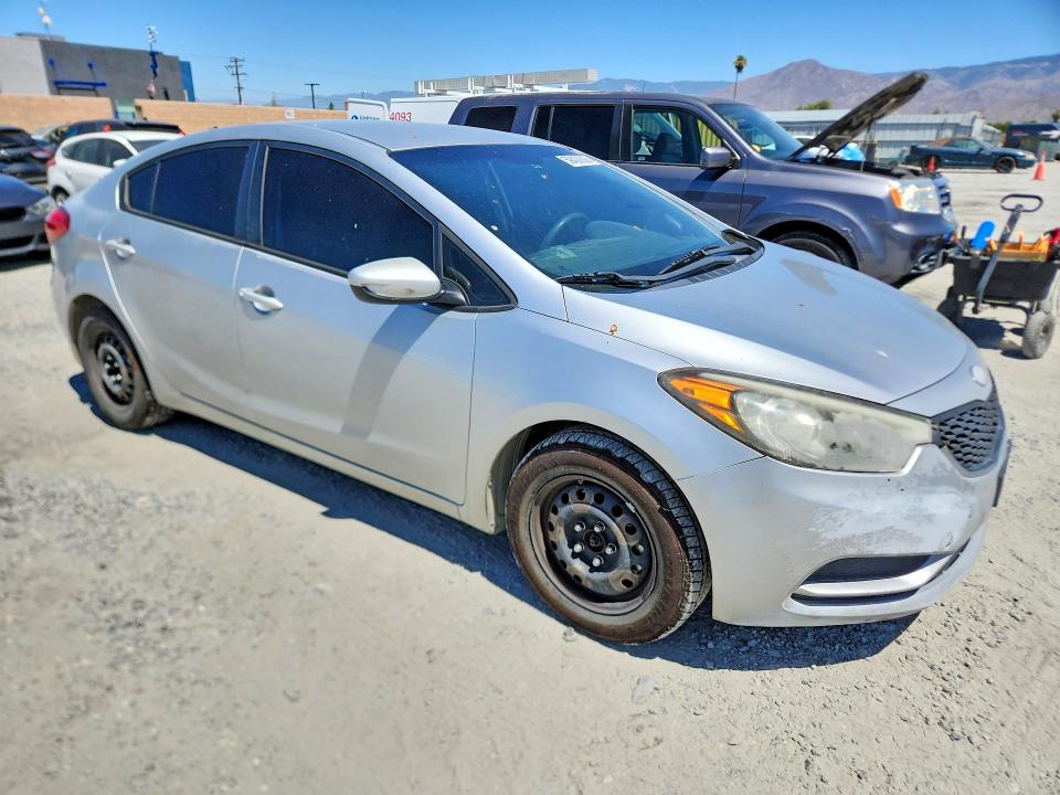 2014 Kia Forte VIN KNAFK4A64E5120020 COPART salvage auction — MECHANICAL, Ca - Dis/Dlr/Exp Only Clean Title, sold $225 on 2026-07-22 (photo 4)