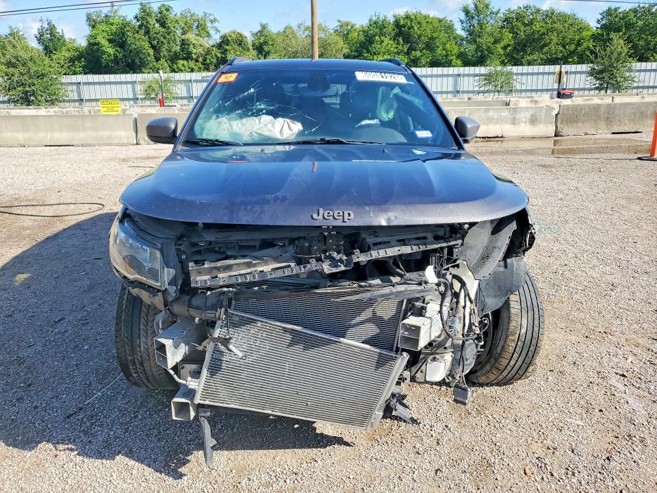 2021 Jeep Compass VIN 3C4NJCEB7MT550030 COPART salvage auction — ALL OVER, Tx - Certificate Of Title, sold $100 on 2026-09-03 (photo 5)