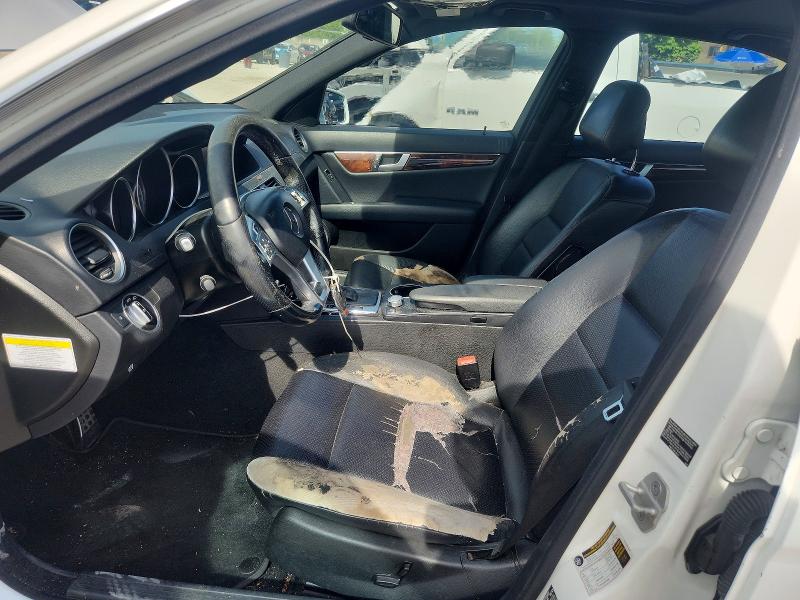 2014 Mercedes-benz C-klasse VIN WDDGF4HB6ER316148 COPART salvage auction — REAR END, Fl - Cert Of Title Slvg Rebuildable, sold $400 on 2026-07-17 (photo 7)