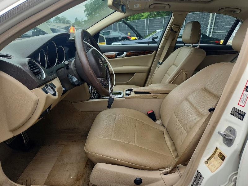 2012 Mercedes-benz C-klasse VIN WDDGF8BB3CR226324 COPART salvage auction — MINOR DENT/SCRATCHES, MD - CERTIFICATE OF TITLE, sold $700 on 2026-07-31 (photo 7)