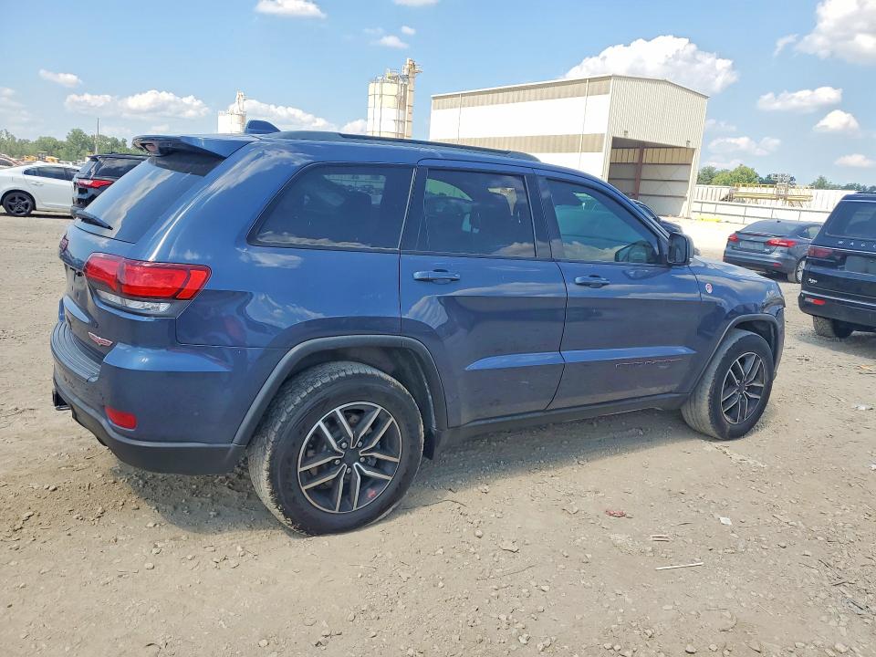 2020 Jeep Cherokee VIN 1C4RJFLG0LC232097 COPART salvage auction — MINOR DENT/SCRATCHES, Mi - Dealer Only Clean Title (P), sold $9,600 on 2026-07-28 (photo 3)