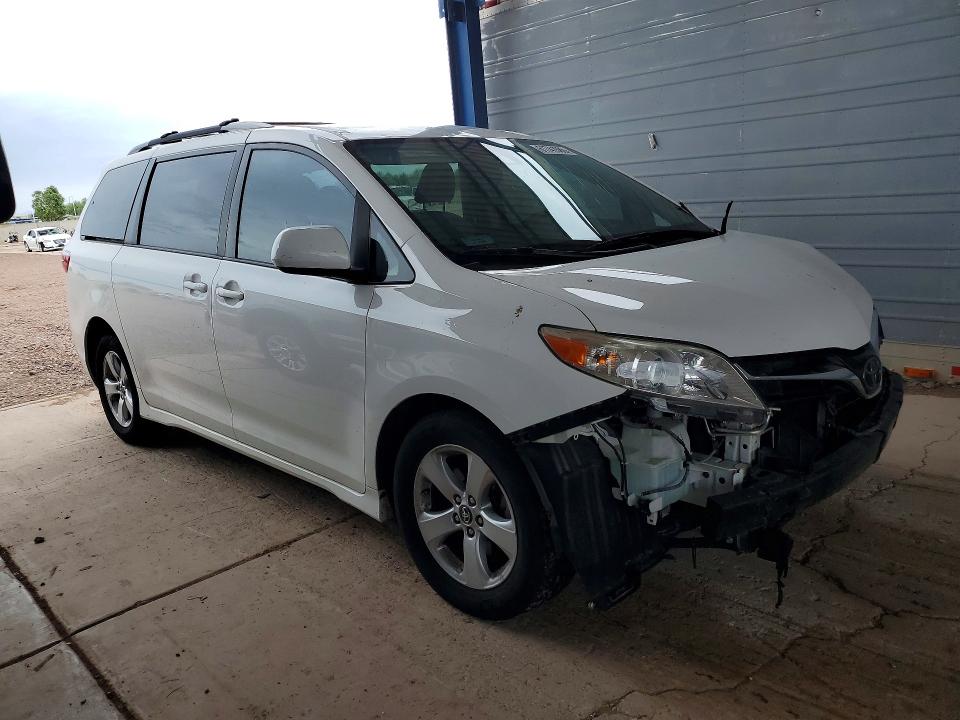 2018 Toyota Sienna VIN 5TDKZ3DC1JS957398 COPART salvage auction — FRONT END, Az - Cert Of Title - Salvage, sold $1,150 on 2026-07-28 (photo 4)