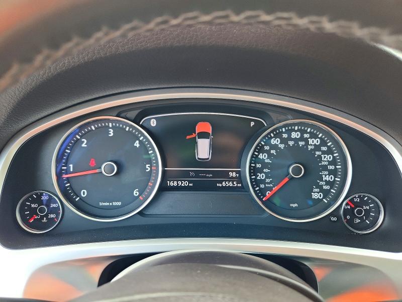2013 Volkswagen Touareg VIN WVGEP9BP3DD004411 COPART salvage auction — FRONT END, Fl - Cert Of Title Slvg Rebuildable, sold $2,300 on 2026-08-17 (photo 9)